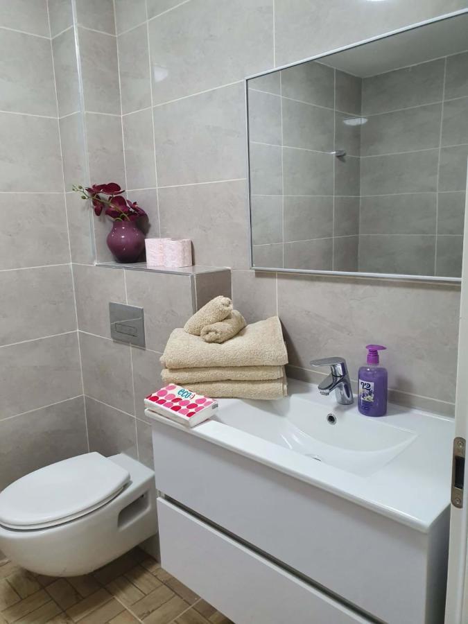 Luxurious 1Bdr In City Center エルサレム エクステリア 写真